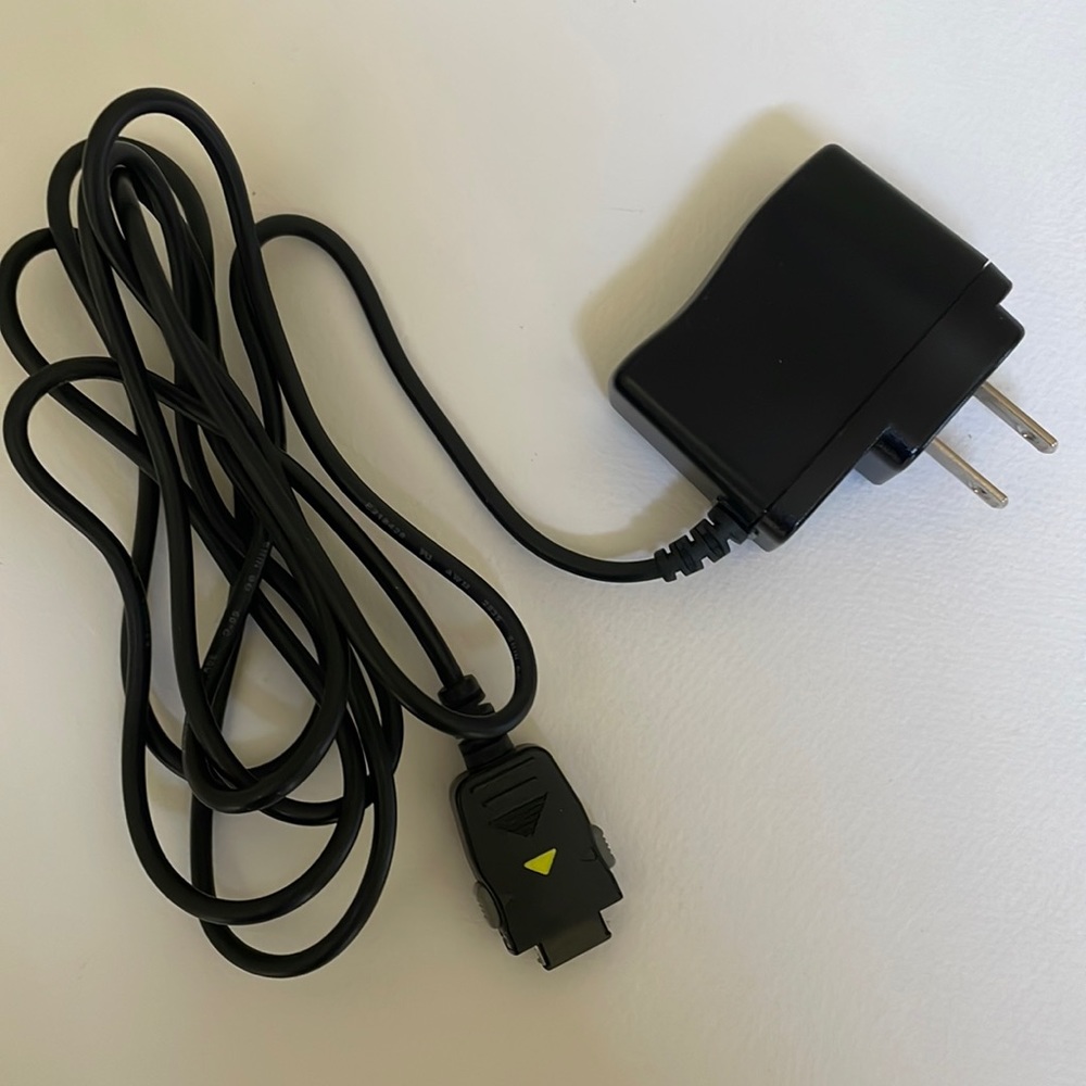 SAMSUNG TAD037JBE CHARGER
